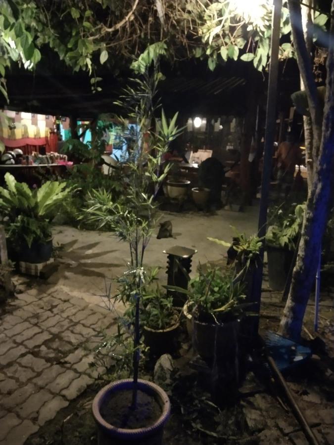 Hotel Nazri Nipah Camp Pangkor Kampung Teluk Nipah Exterior foto